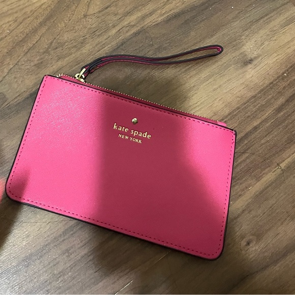 Kate spade wristlet. Pink - Picture 2 of 2